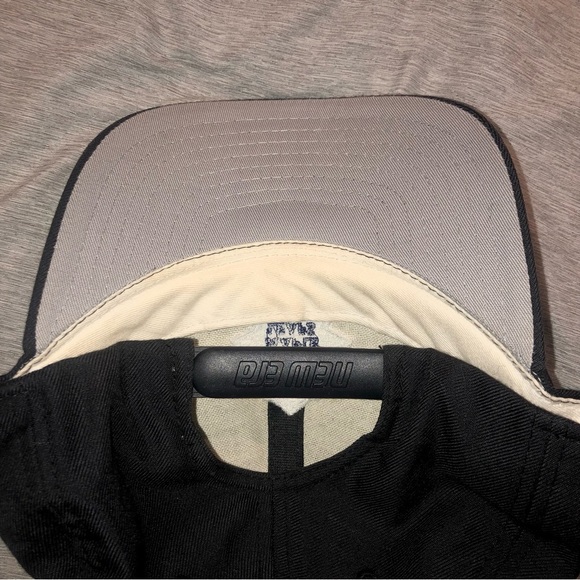 Toronto maple leafs vintage new era SnapBack hat med/LRge - Picture 3 of 3